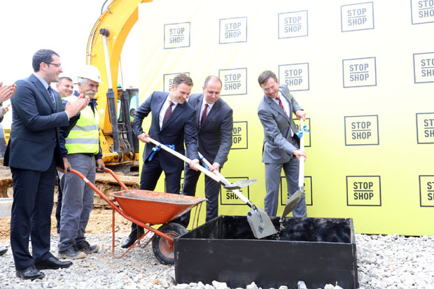 Стоп шоп отварају до краја септембра